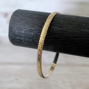 Vintage Bracelet 8.25" Gold Tone with Design